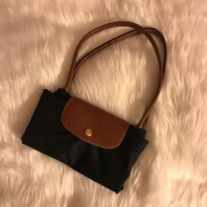 Small black longchamp bag